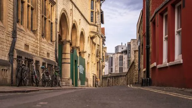 Oxford University Divulga Breach de Dados Após Plataforma de Carreiras Ser Hacke
