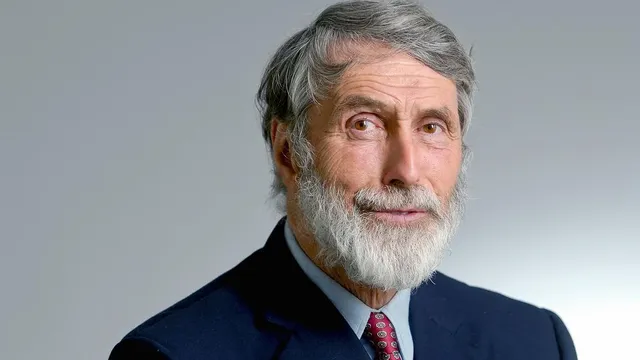 Homensão ao Pioneirismo de Peter Neumann na Ciência da Computação