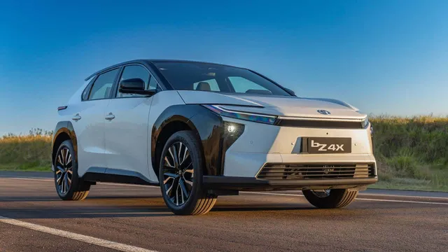 Toyota lança bZ4X no Brasil e anuncia planos para novos elétricos: C‑HR+, bZ4X T